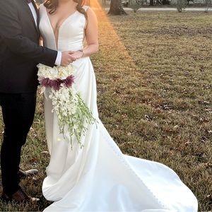 Wedding dress size 12 Venus Bridal